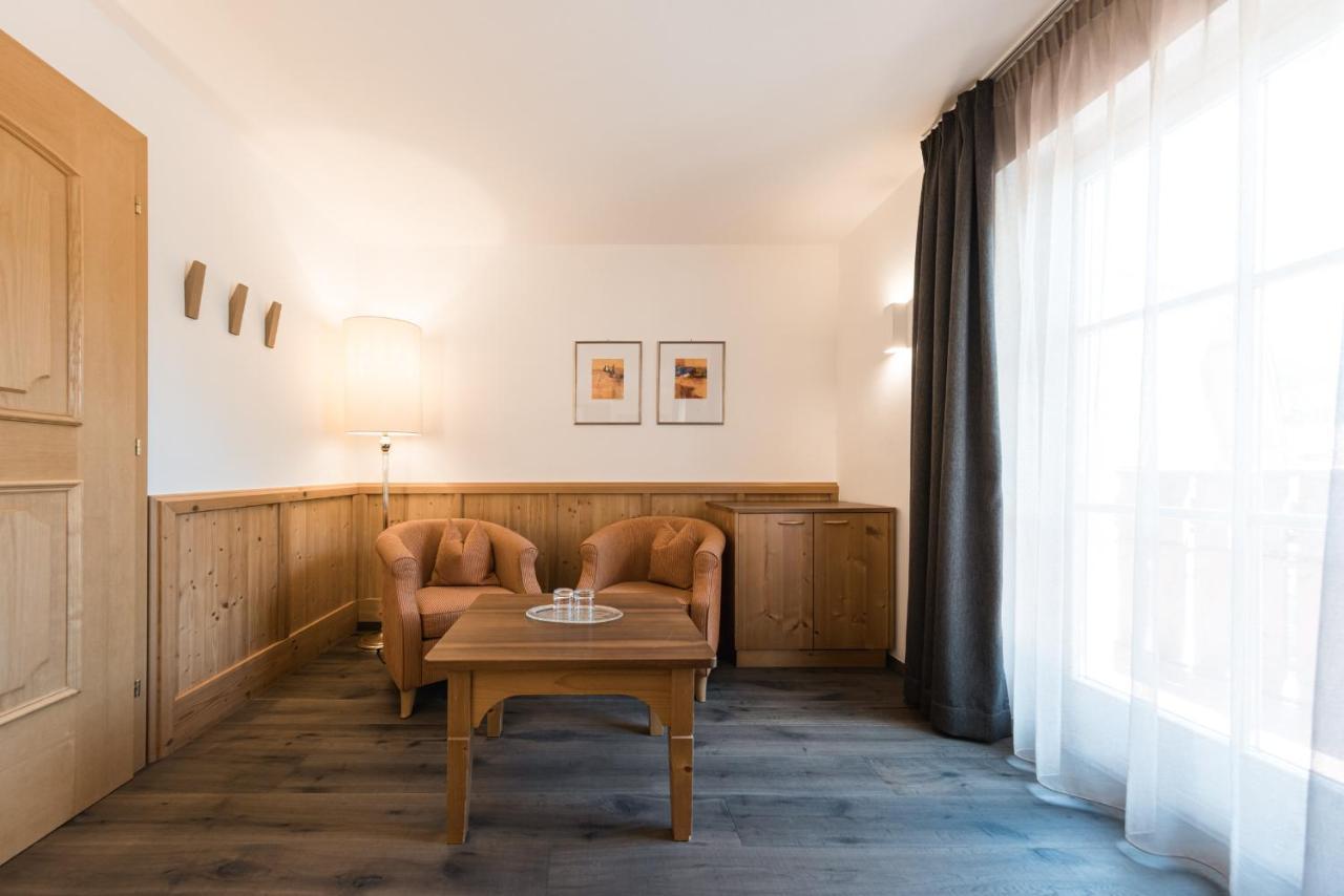 Hotel Alpenflora كاستيلِروتّو المظهر الخارجي الصورة