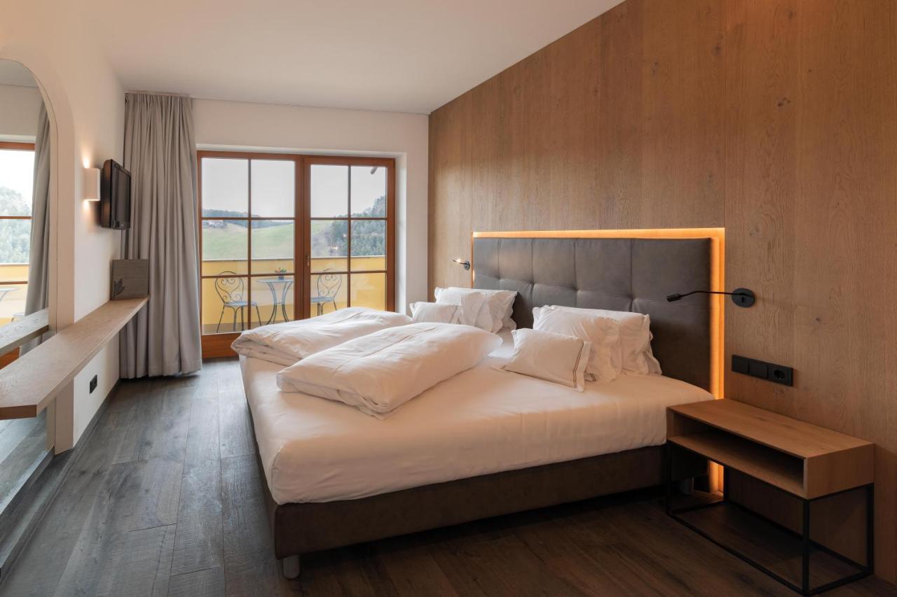 Hotel Alpenflora كاستيلِروتّو المظهر الخارجي الصورة