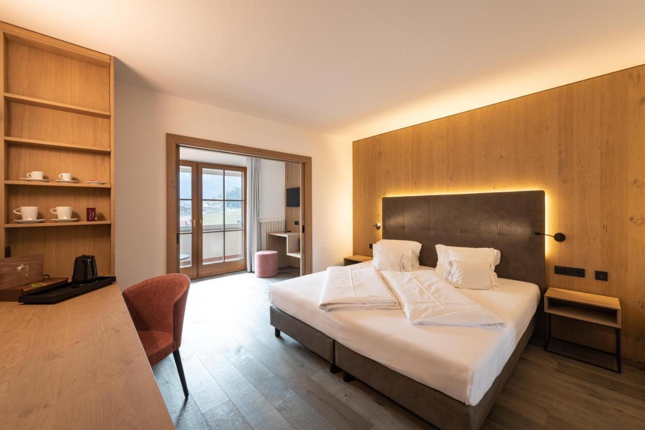 Hotel Alpenflora كاستيلِروتّو المظهر الخارجي الصورة