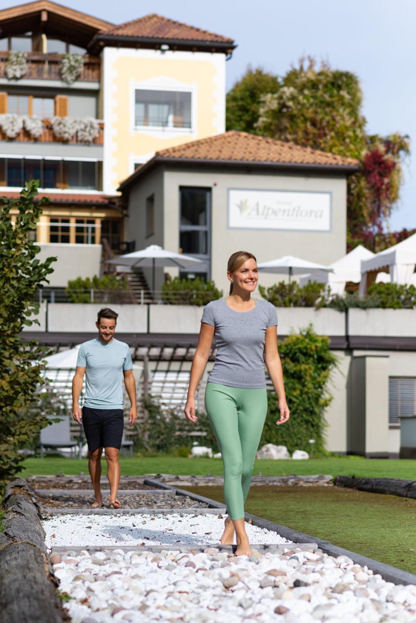 Hotel Alpenflora كاستيلِروتّو المظهر الخارجي الصورة